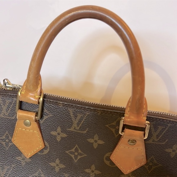 FLASH SALE🖤🗣️ LV Alma - Picture 2 of 8